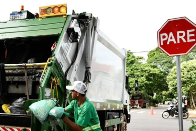 Foto Umuarama: TCE-PR suspende licitação e investiga contrato atual para coleta de lixo